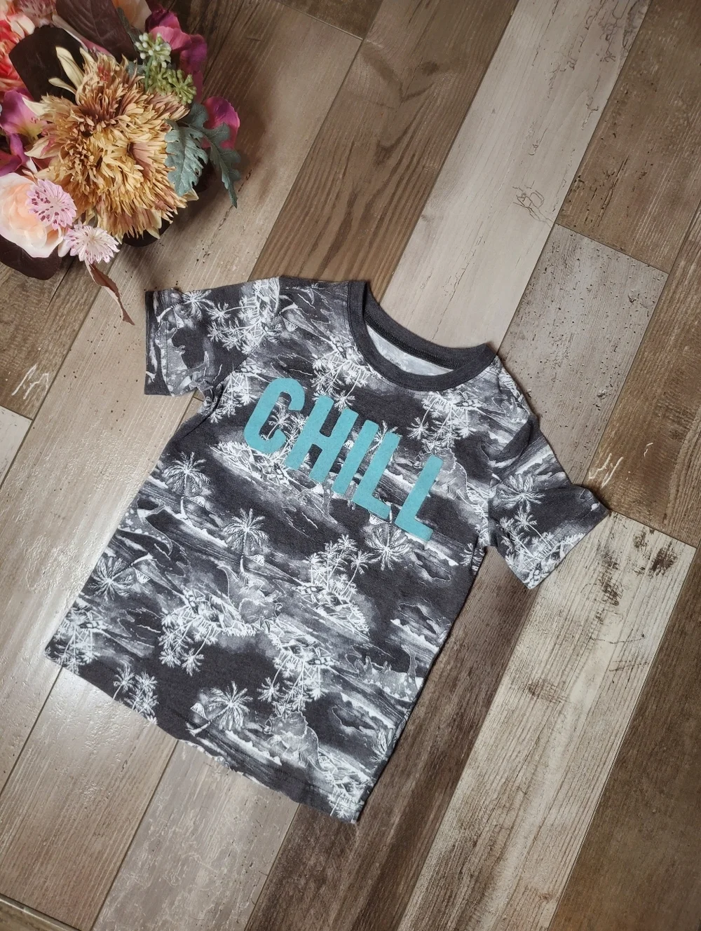 OshKosh B'gosh Boys Palm Tree CHILL Graphic Tee T-Shirt Size 5